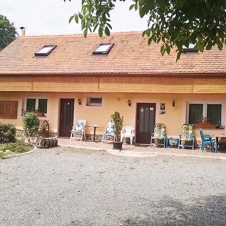 Casa de hóspedes Hugo 3*