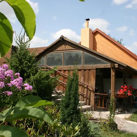 Hugo Casa de hóspedes 3*